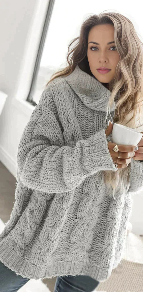 Betty - Oversized-Pullover mit hohem Ausschnitt